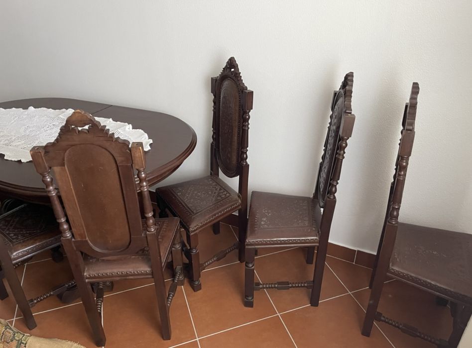 Armário + Mesa + cadeiras - sala de jantar