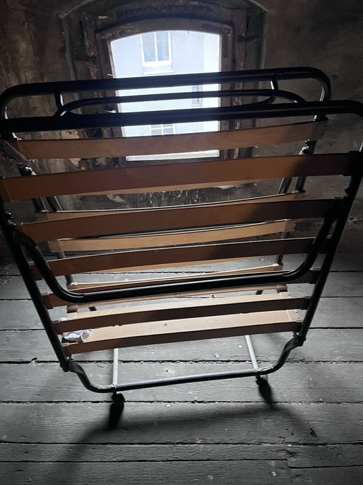 Lóżko polowe składane