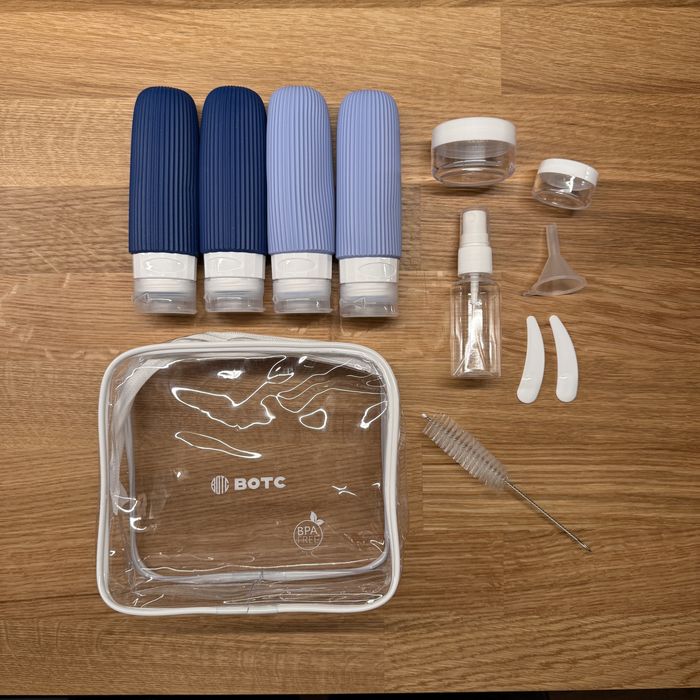 Kosmetyczka zestaw buteleczki silikonowe na kosmetyki do samolotu