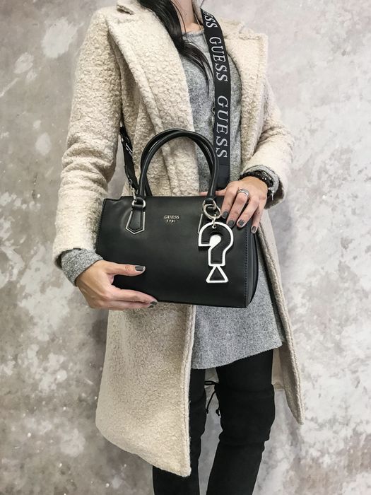 Torebka Guess kuferek