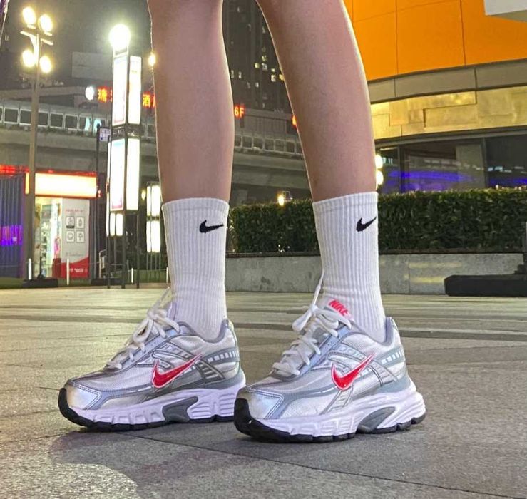 Оригінал! Кросівки NIKE WMNS INITIATOR 394053-101 EUR 38