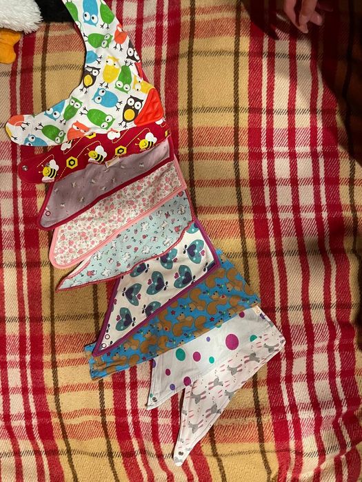 Дитячий слюнявчик (нагрудник) непромокаючий для новонароджени