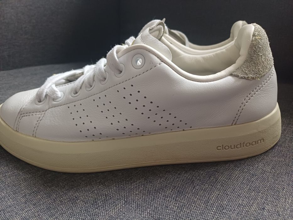 Кросівки Adidas жіночі шкіряні
