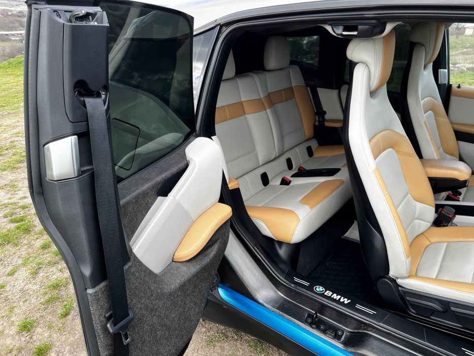 Авто BMW I3 2014