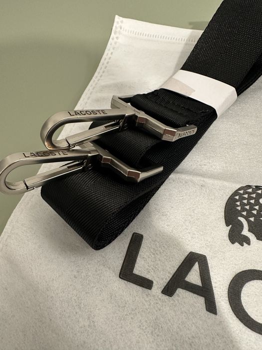 Bolsa pochet lacoste preta