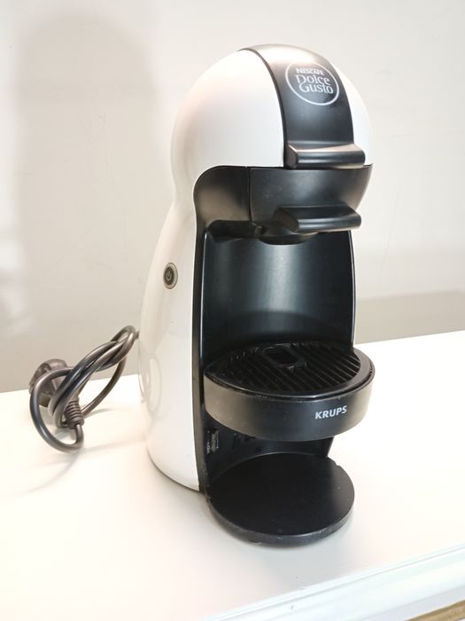 Máquina Café Krups Dolce Gusto Branca.
Sistema de cápsulas.
Alavanca p