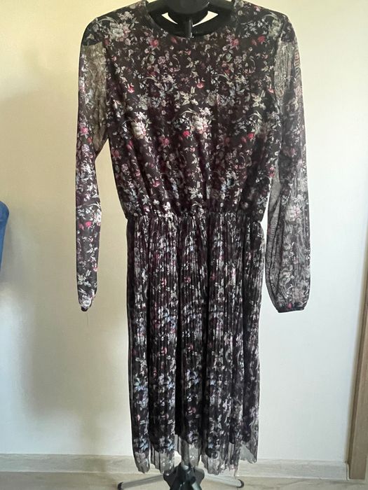 sukienka midi MOHITO