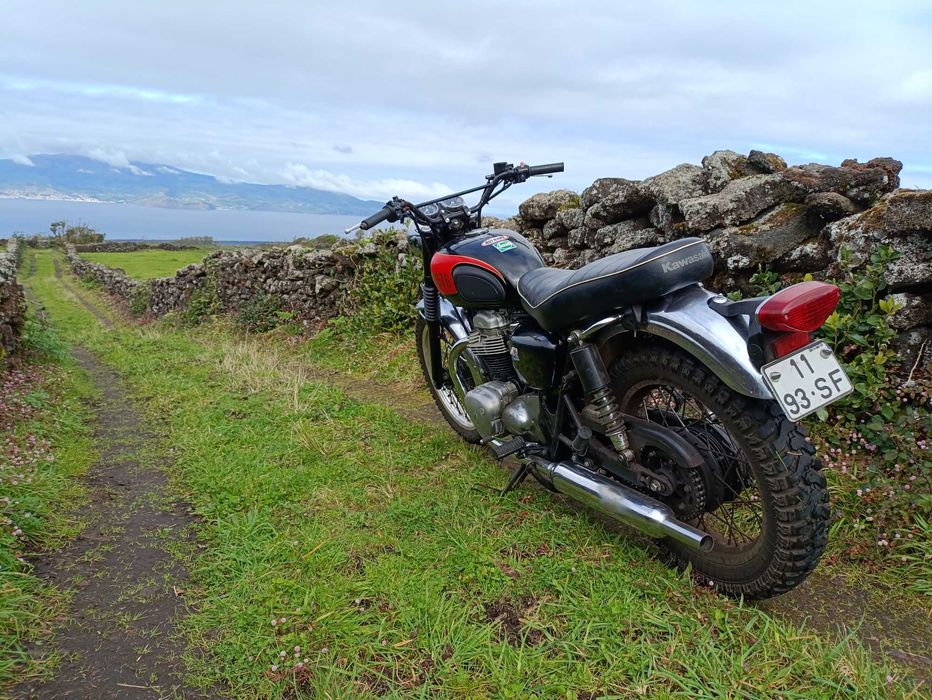 Moto Kawasaki W650