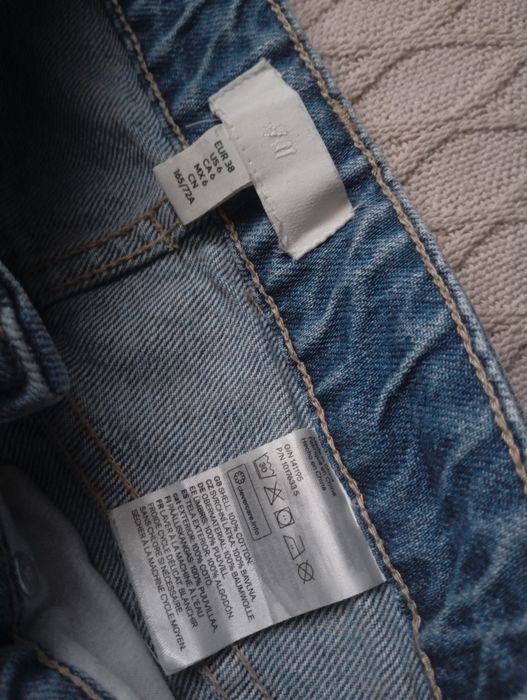 H&M 38r proste niebieskie dżinsy z rozcięciem