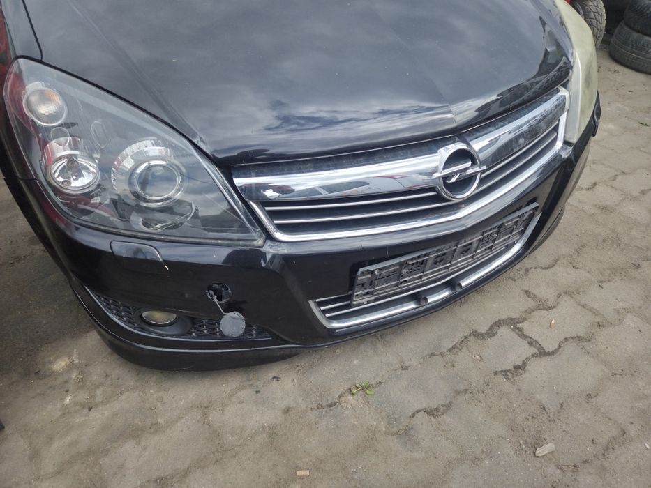 Zderzak Przód Opel Astra H OPC Z20R  stan jak na Zdjęciach