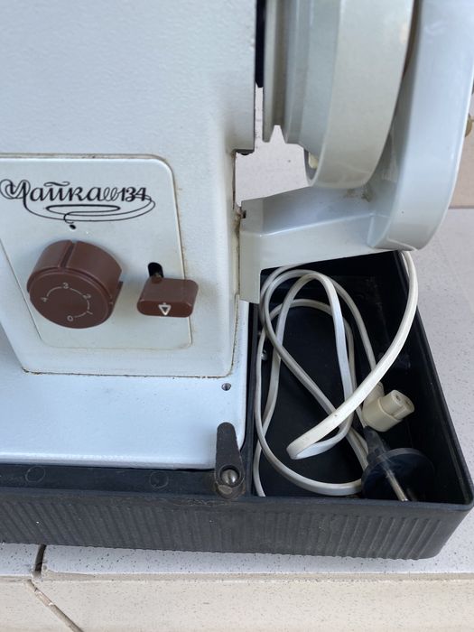 Швейна машинка Чайка 134