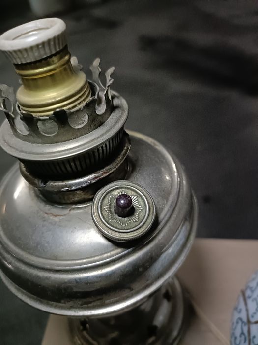 Candeeiro de cabeceira antigo