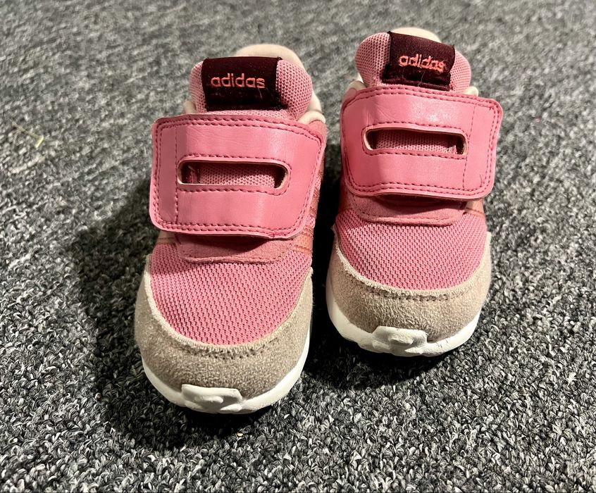 дитячі кросівки Adidas