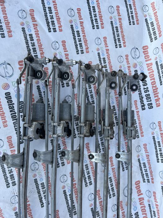 Трапеція двірників склоочисника опель зефіра б. Opel zafira b 13145557