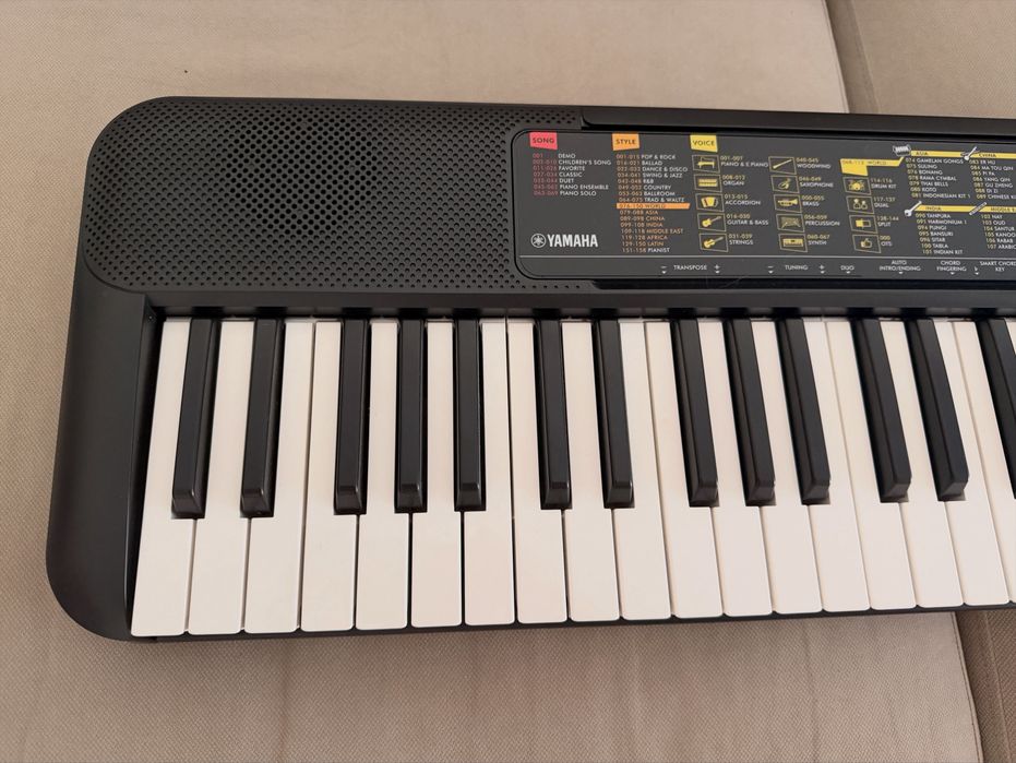 Teclado Yamaha PSR-f52