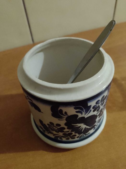 cukiernica z porcelany