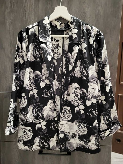 Marynarka damska w kwiaty żakiet Atmosphere L