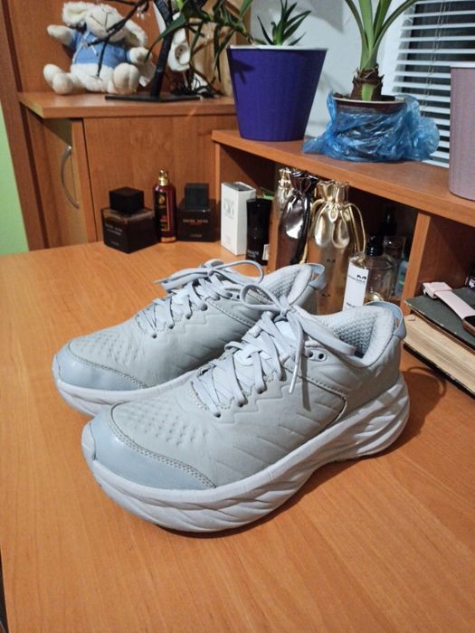 Жіночі кросівки Hoka one-one розмір 38(24,5см)