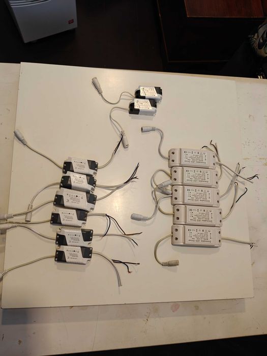 Dimmable LED Transformers with Adjustable Brightness440411313218539522