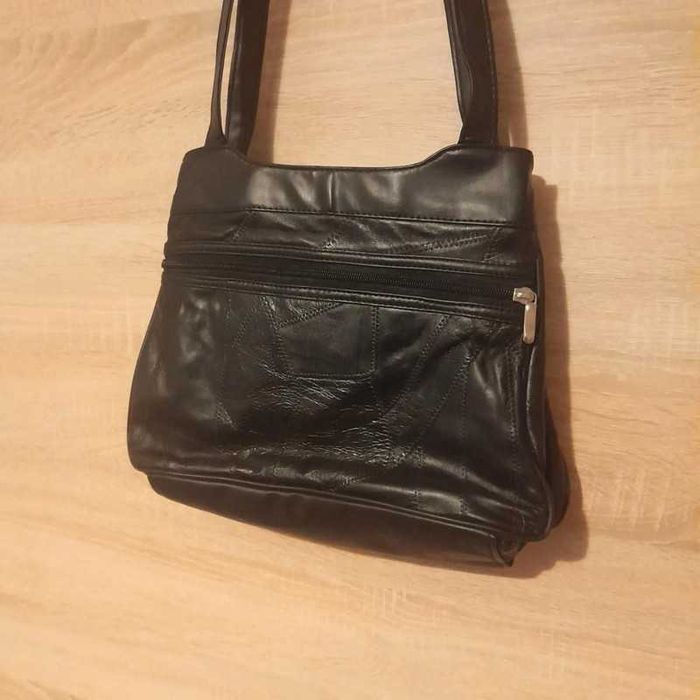 Czarna elegancka torebka w bardzo dobrym stanie