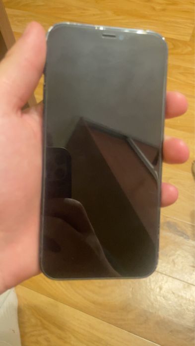 Iphone 12.