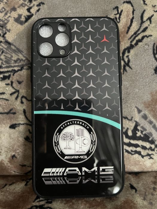 Чехол на телефон