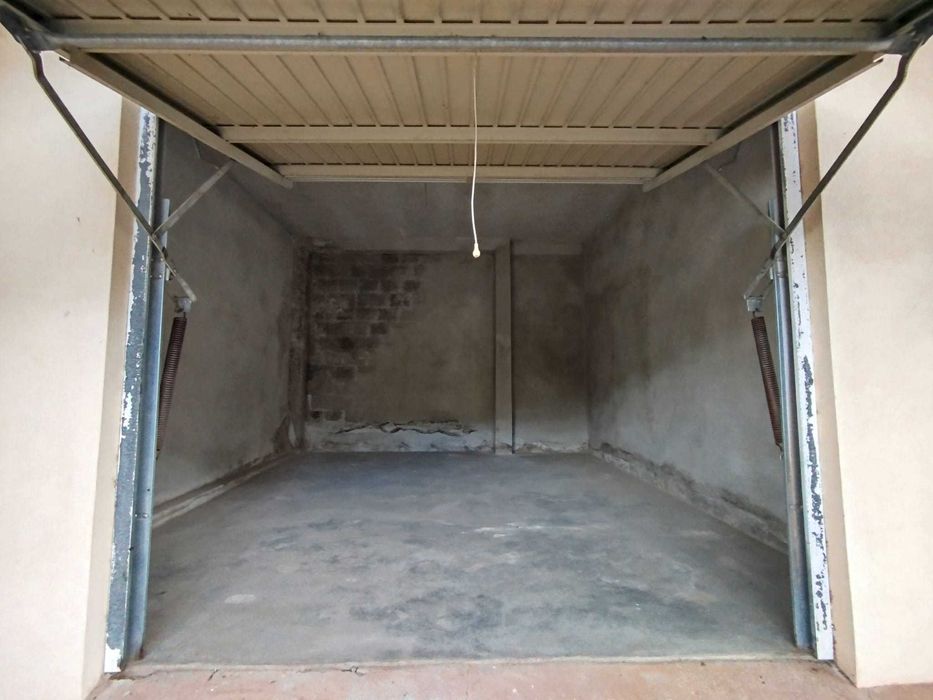 Garagens Calçada do Gato (Santo António dos Olivais)