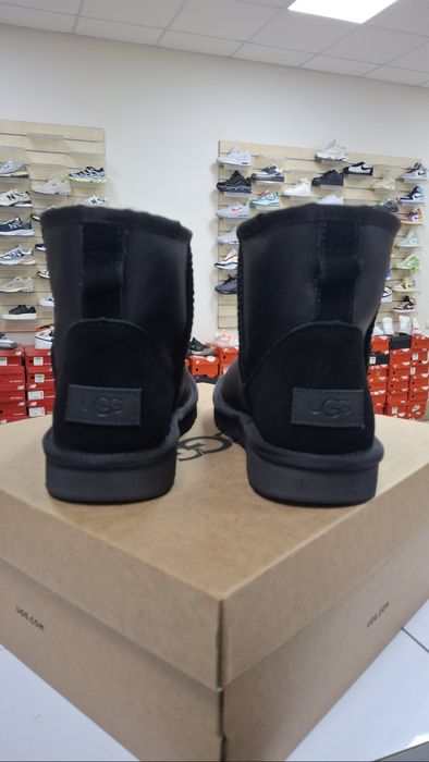 Зимові UGG виконані з натуральної шкіри , натуральна овчина 37-41р