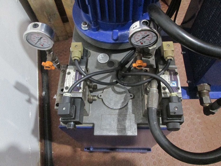 Centralina trifásica 5.5 KW dupla