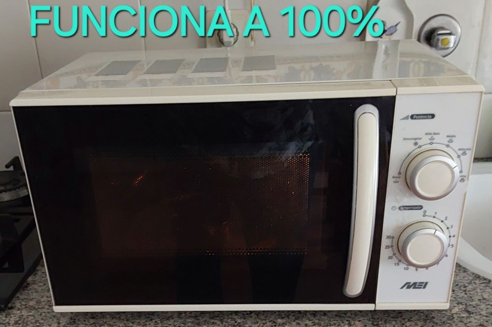 MICROONDAS DE 20 LITROS EM EXCELENTE ESTADO DE FUNCIONAMENTO. Casa,Cozinha,Campismo,Quarto.