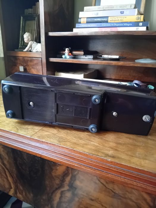 Máquina de costura vintage AMI