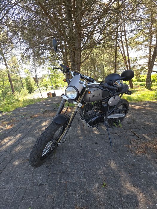 Bullit Hero 125cc + Capacete