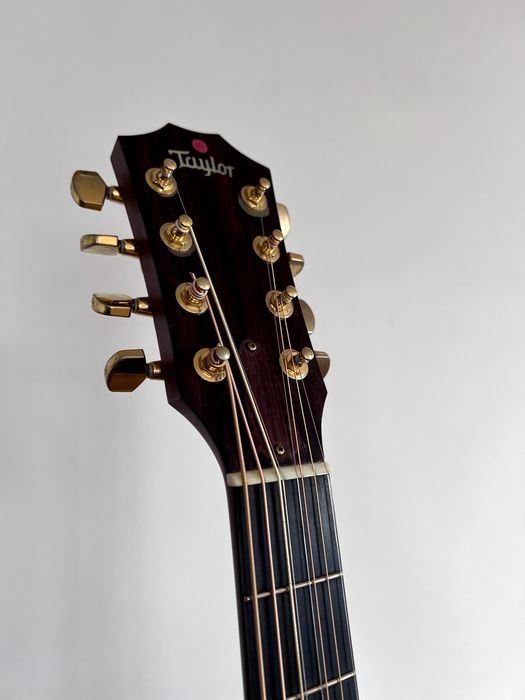 Taylor Custom Guitarra Barítono de 8 Cordas - Edição Especial
