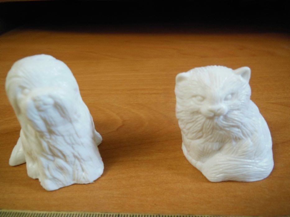 Игрушечные статуэтки кот и пес( собака)
