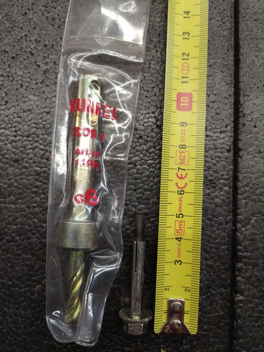 Kołki firmy Kunkeldubel KDM 200. 4800szt + wiertła