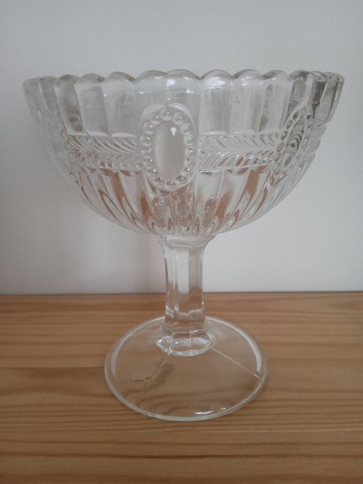 pucharek, cukiernica Oliwia szkło Ząbkowice