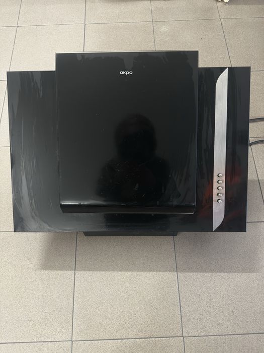 czarny okap kuchenny