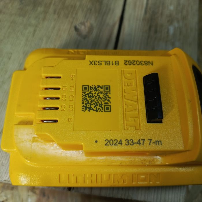 DeWalt akumulator 2ah 18v