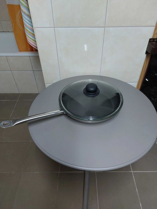 Duża patelnia teflonowa
