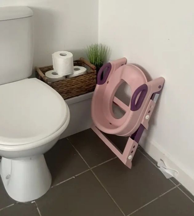 Дитяче сидіння, сходинки до унітазу