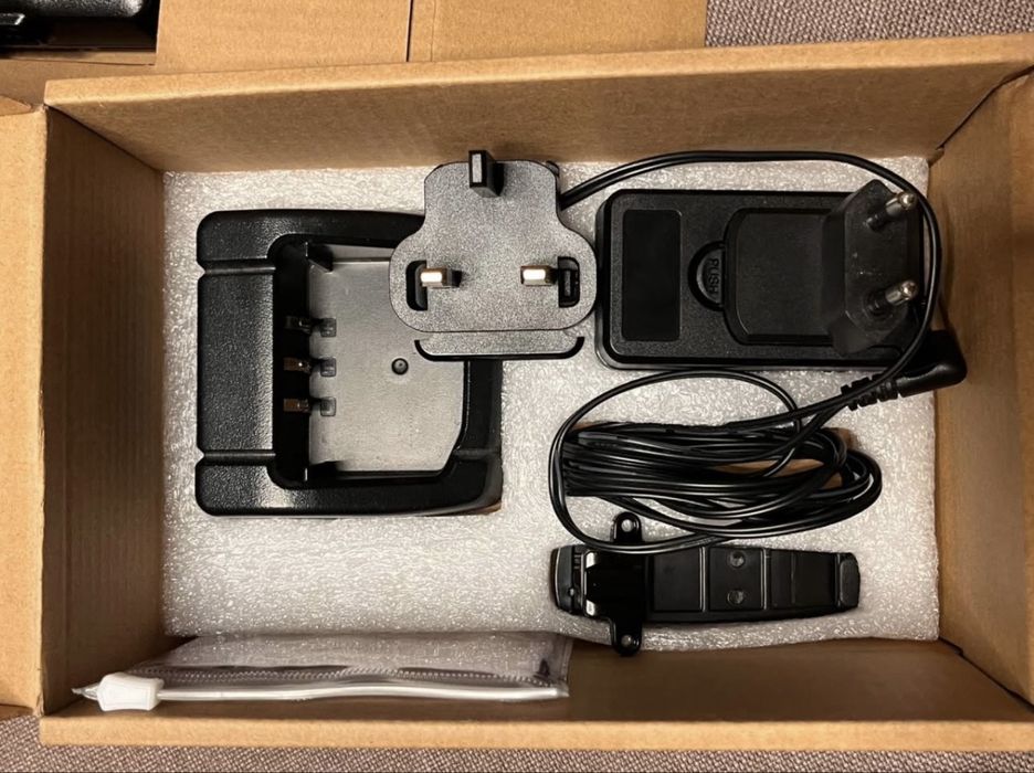Raditelefon YEASU FT-4XE  VHF/UHF 5W