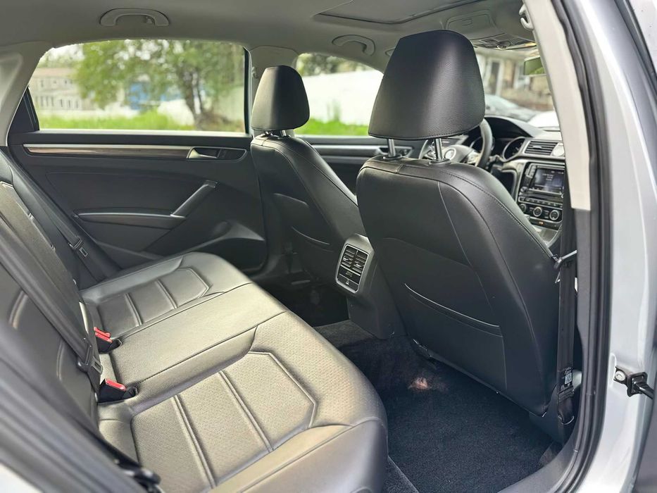 Volkswagen Passat SE      2017