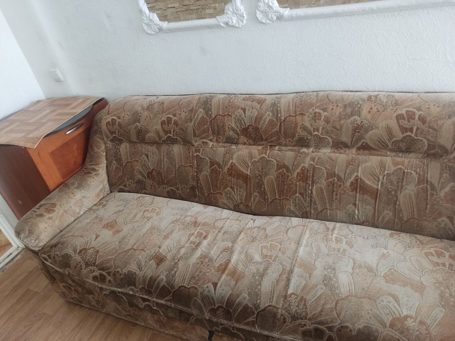 Дивани 160на 195см. Гарна тканина на ламелях каркас, ,матрас пружини