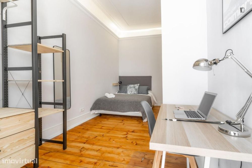 Quarto - localizado em Anjos Lisbon