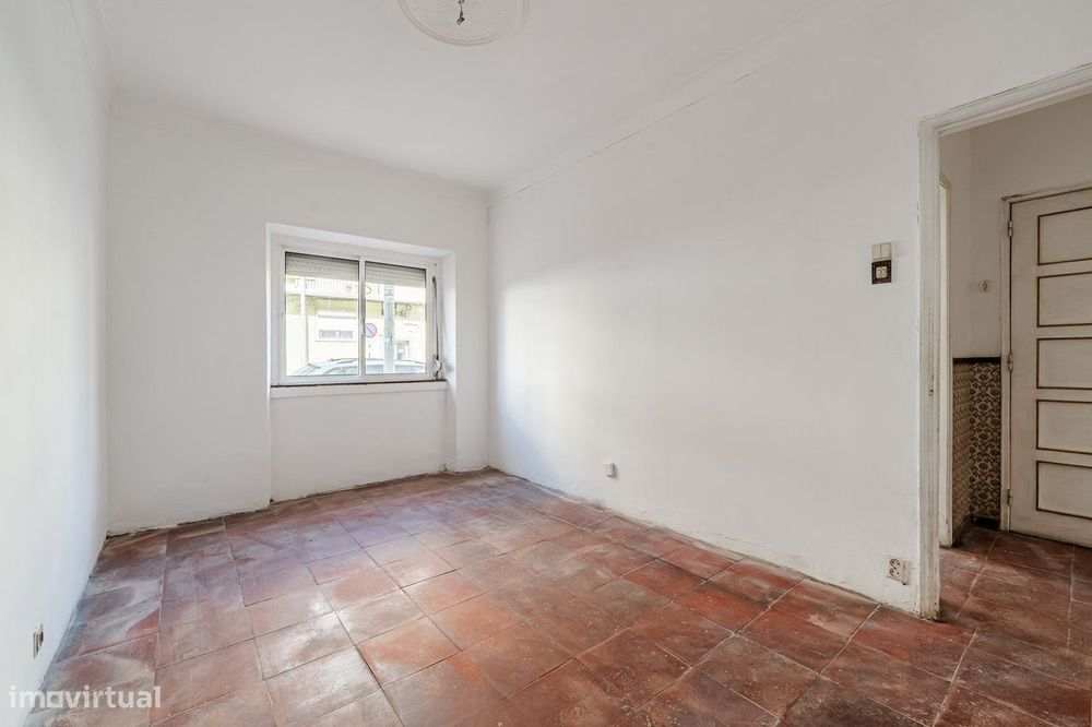 Apartamento T2 à venda na Rua General Humberto Delgado