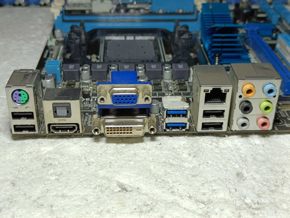 Материнська плата AMD ASUS M5A78L-M/USB3 sAM3+ під процесори серії FX!