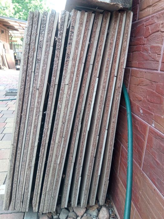 Płyty wiórowe z płytkami