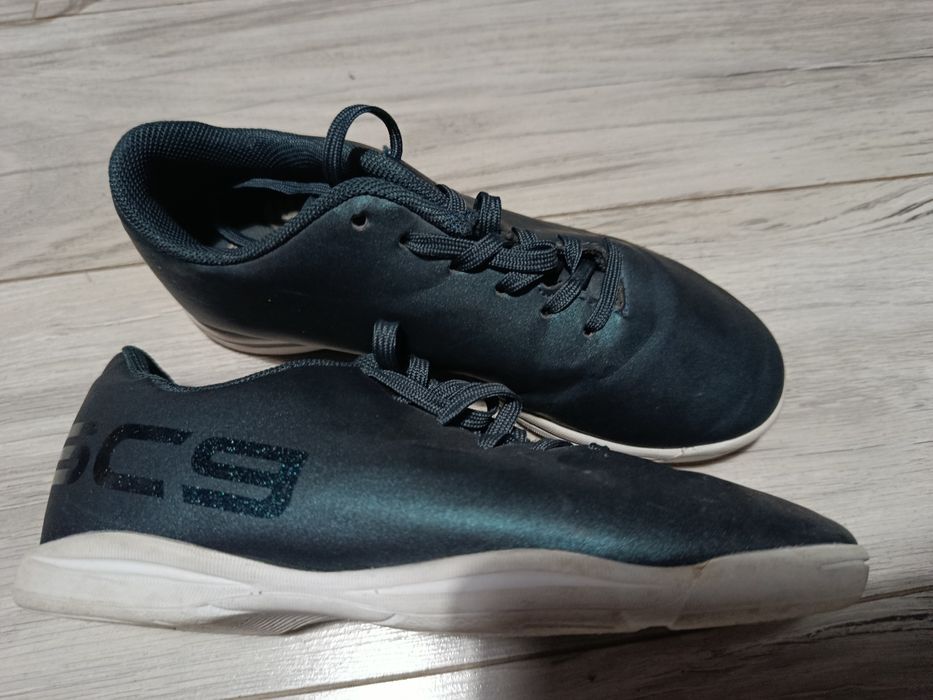Buty do piłki nożnej