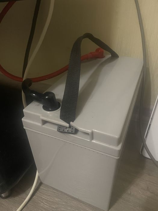 Продам инвертор