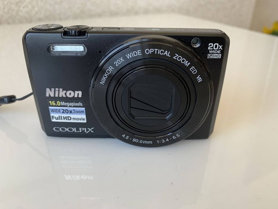 Фотоапарат Nicon Coolpix S700